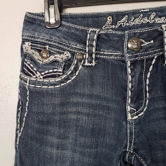 L.A. Idol Size 3 Dark Wash Denim Capri Jeans Cropped Flap Button Pocket 28" W - Picture 3 of 7